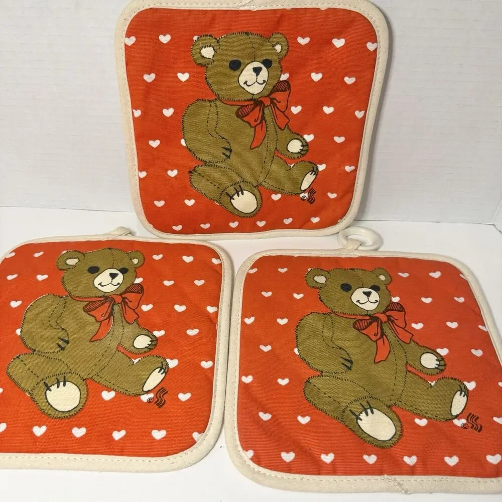 Teddy Bear Red Hearts Kitchen Set 7pc Potholders Napkins Towel VTG Cottagecore